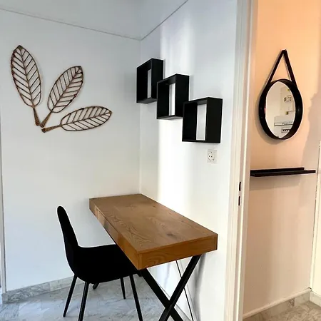 Apartman Elegant 3 Voyageurs Avec Terrasse & Parking Prive Saint-Raphaël